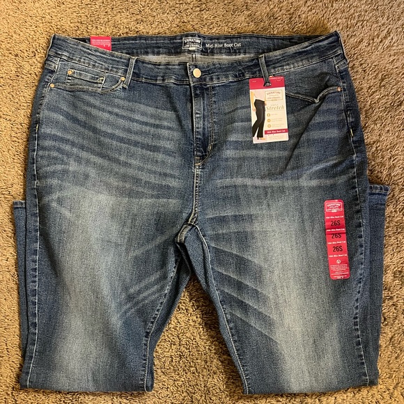 Levi Strauss Signature Woman’s Plus size 26 S jeans Midrise Bootcut - Picture 1 of 6